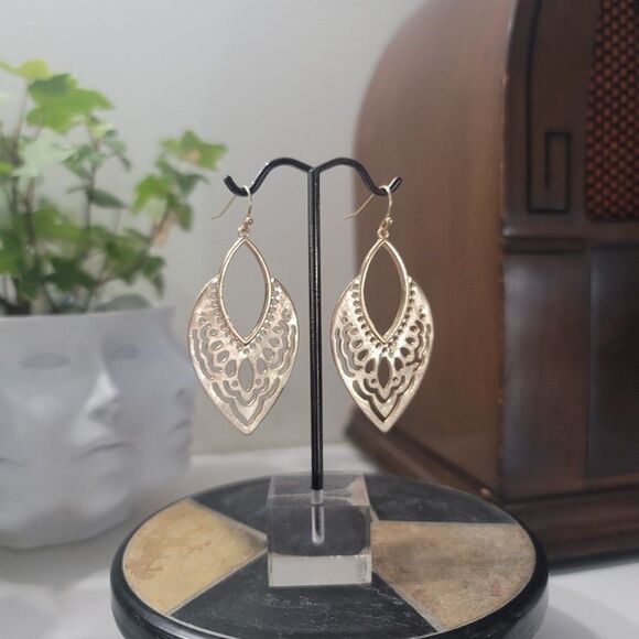 Beautiful geometric Earrings *NEW* - Picture 1 of 1